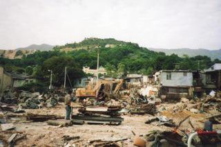 隨著棚戶區的遷拆,鑽石山的重建工作緊密地進行