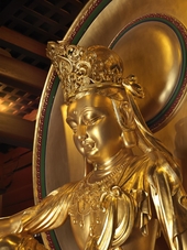 觀自在菩薩(木雕貼金)